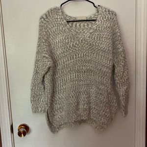 Popcorn pullover. Gray and white. Super soft. Size small/medium